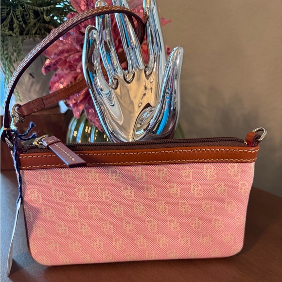 Dooney & Bourke Pink Monogram Wristlet Clutch-NWT - Picture 1 of 12